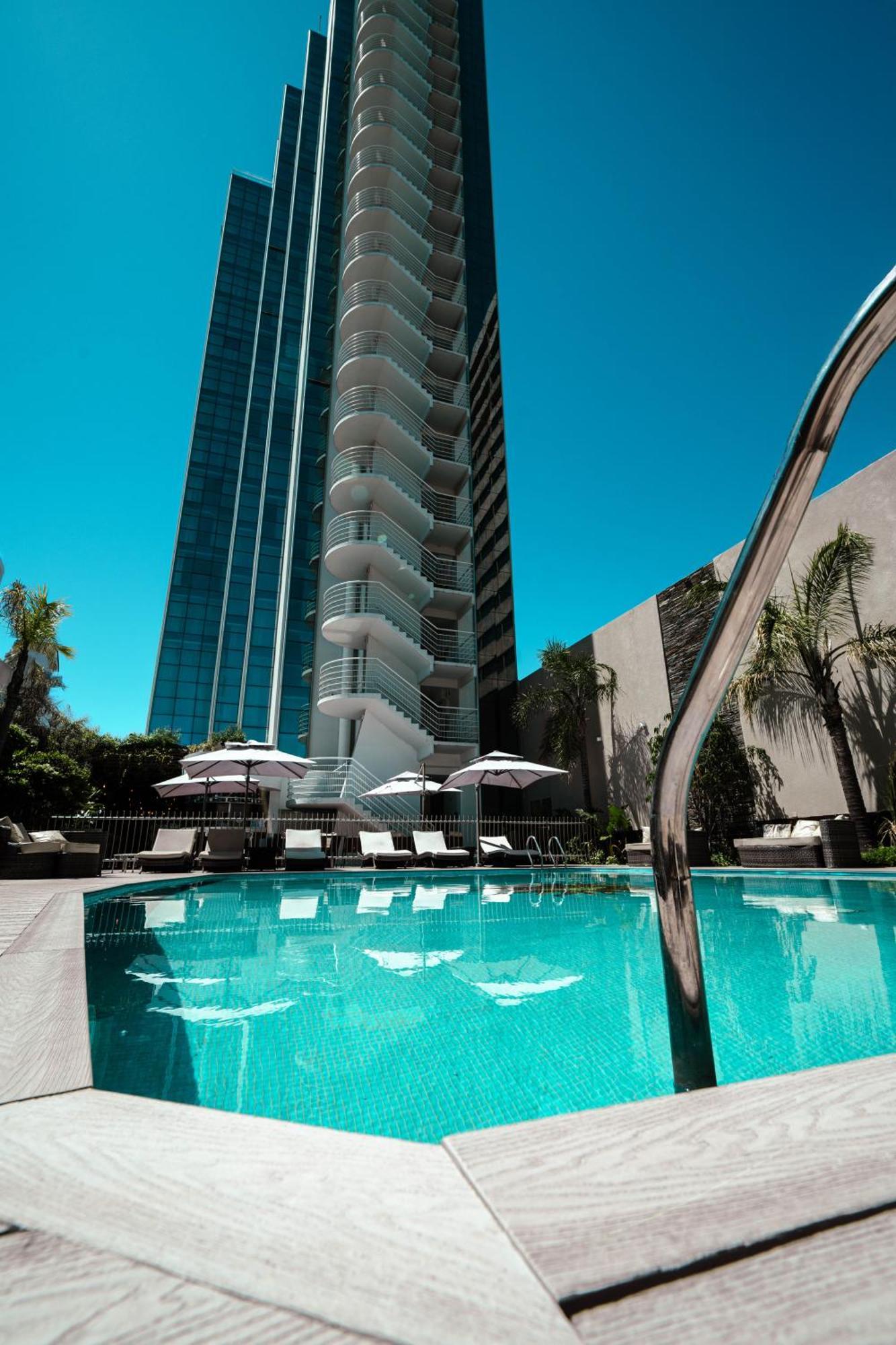 By Ihg 4*