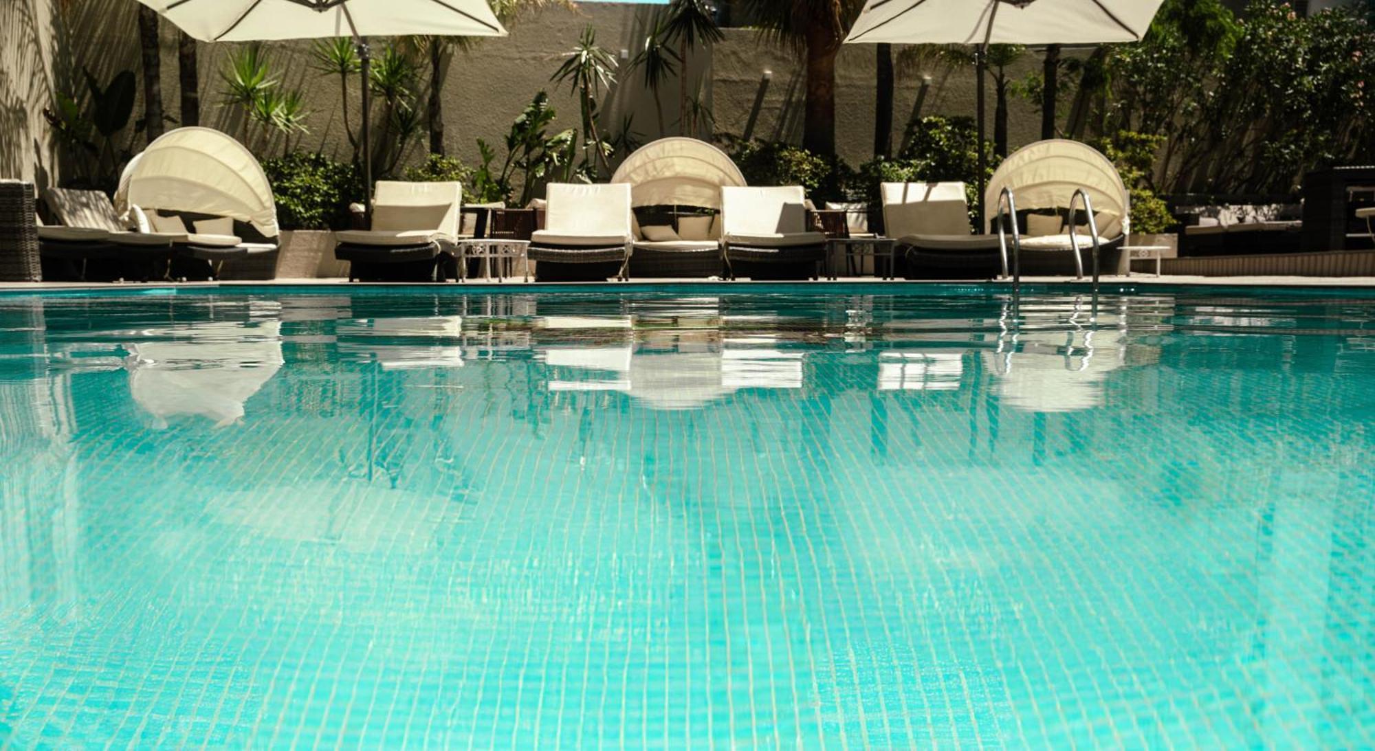 Hotel By Ihg
