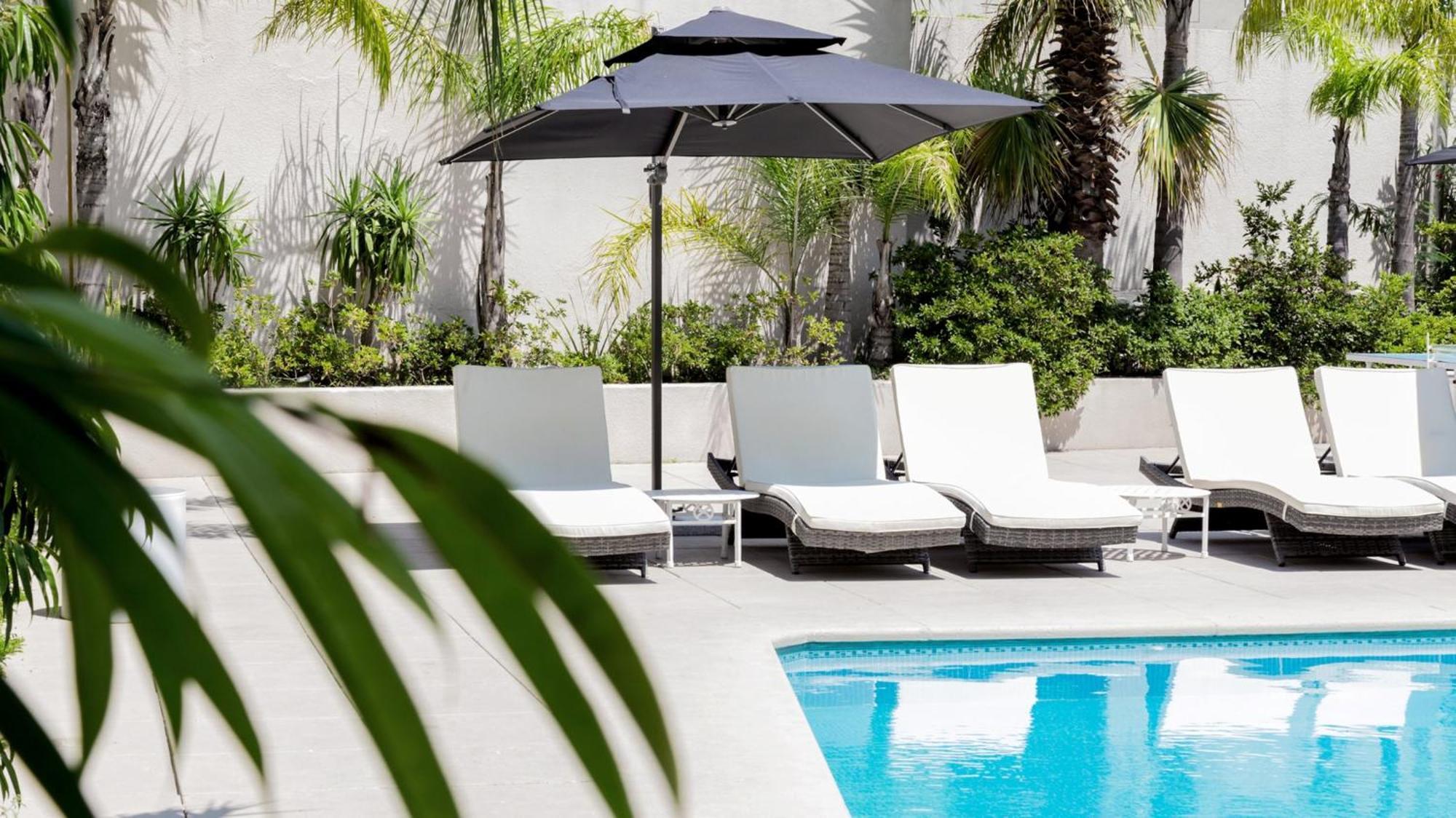 Hotel By Ihg 4*