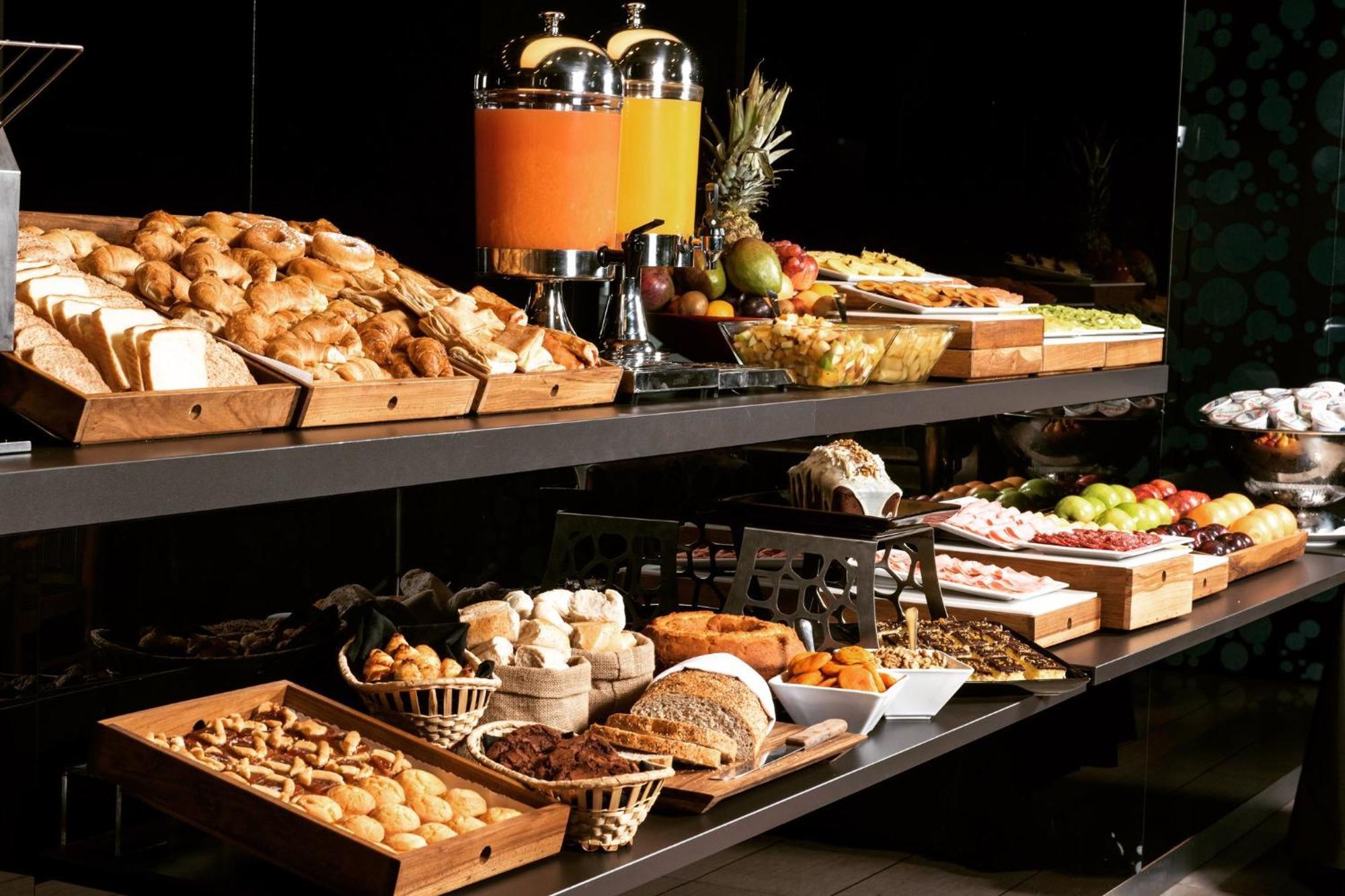 By Ihg 4* Rosario